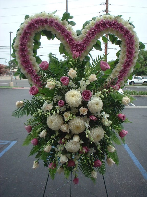 Cat Tuong Flowers Orange County Santa Ana Funeral Arrangement