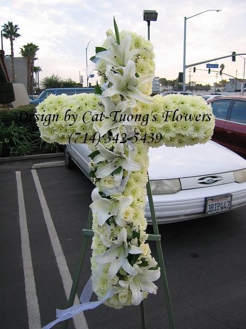 Cat Tuong Flowers Orange County Santa Ana Funeral Arrangement Cross