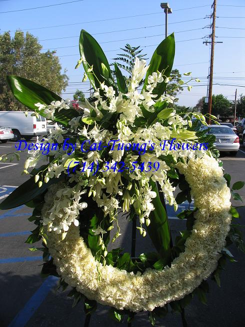 Cat Tuong Flowers Orange County Santa Ana Funeral Arrangement Wreath